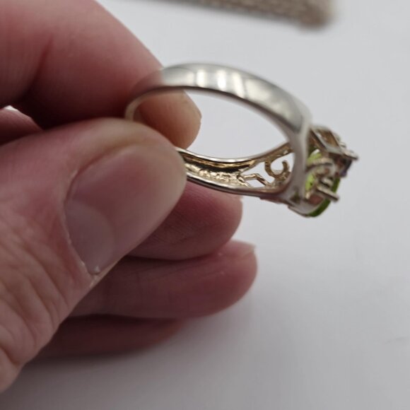 Size 9 Sterling Silver Oval Peridot And Amethyst Gem Ring A3624 - Picture 6 of 9